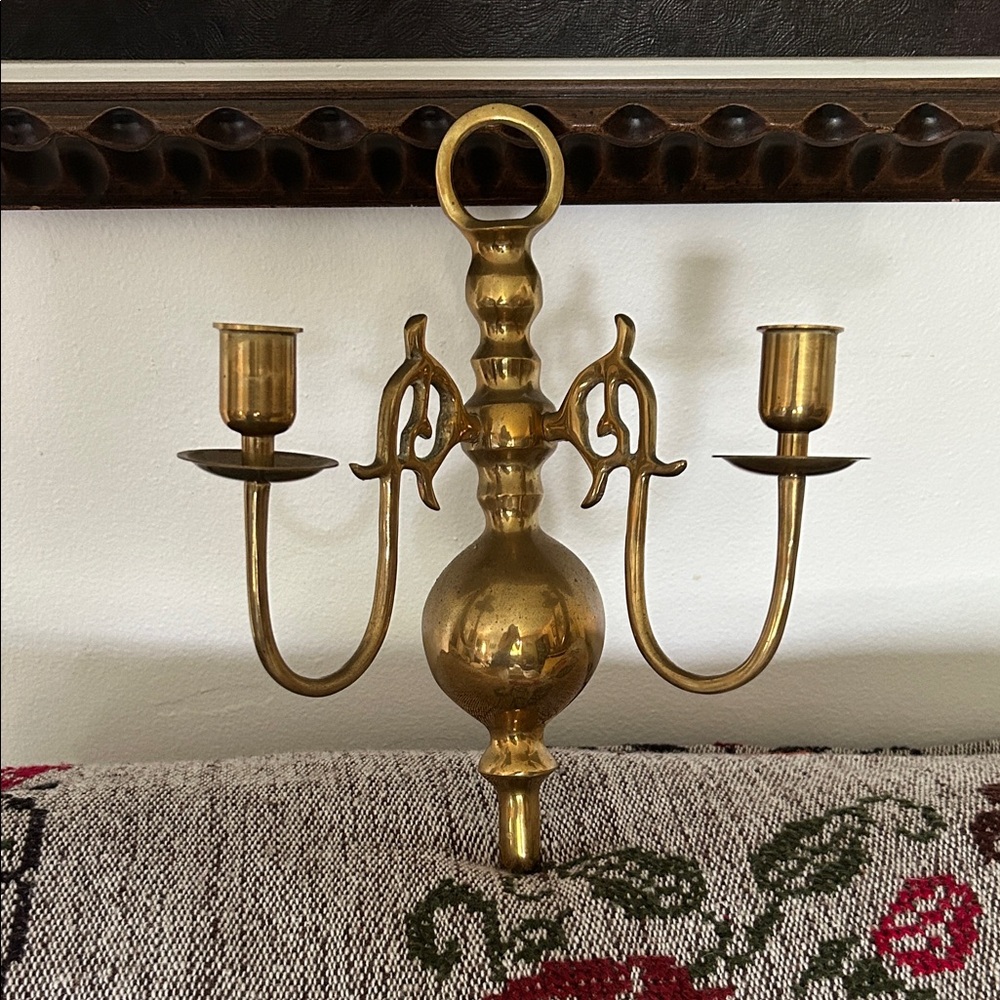 Elegant Brass Wall Sconce